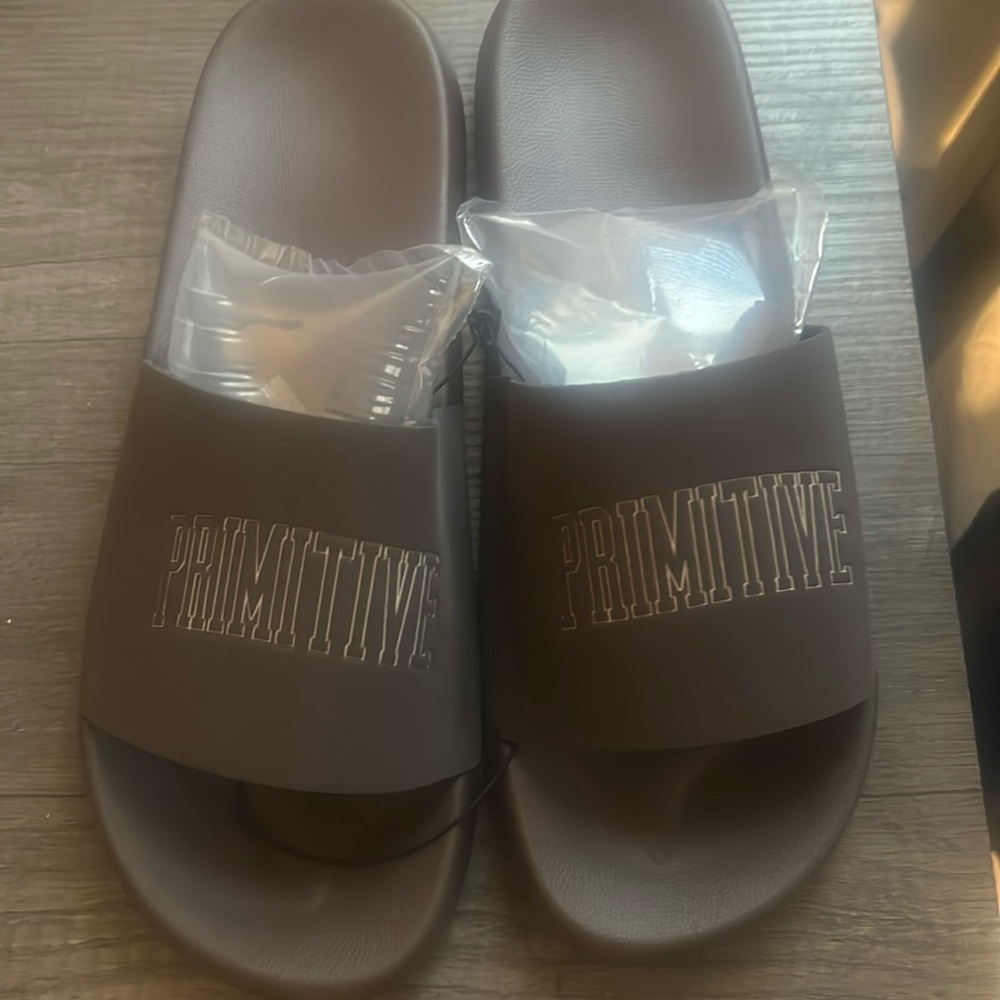 Chocolate colored Primitive slides size 12